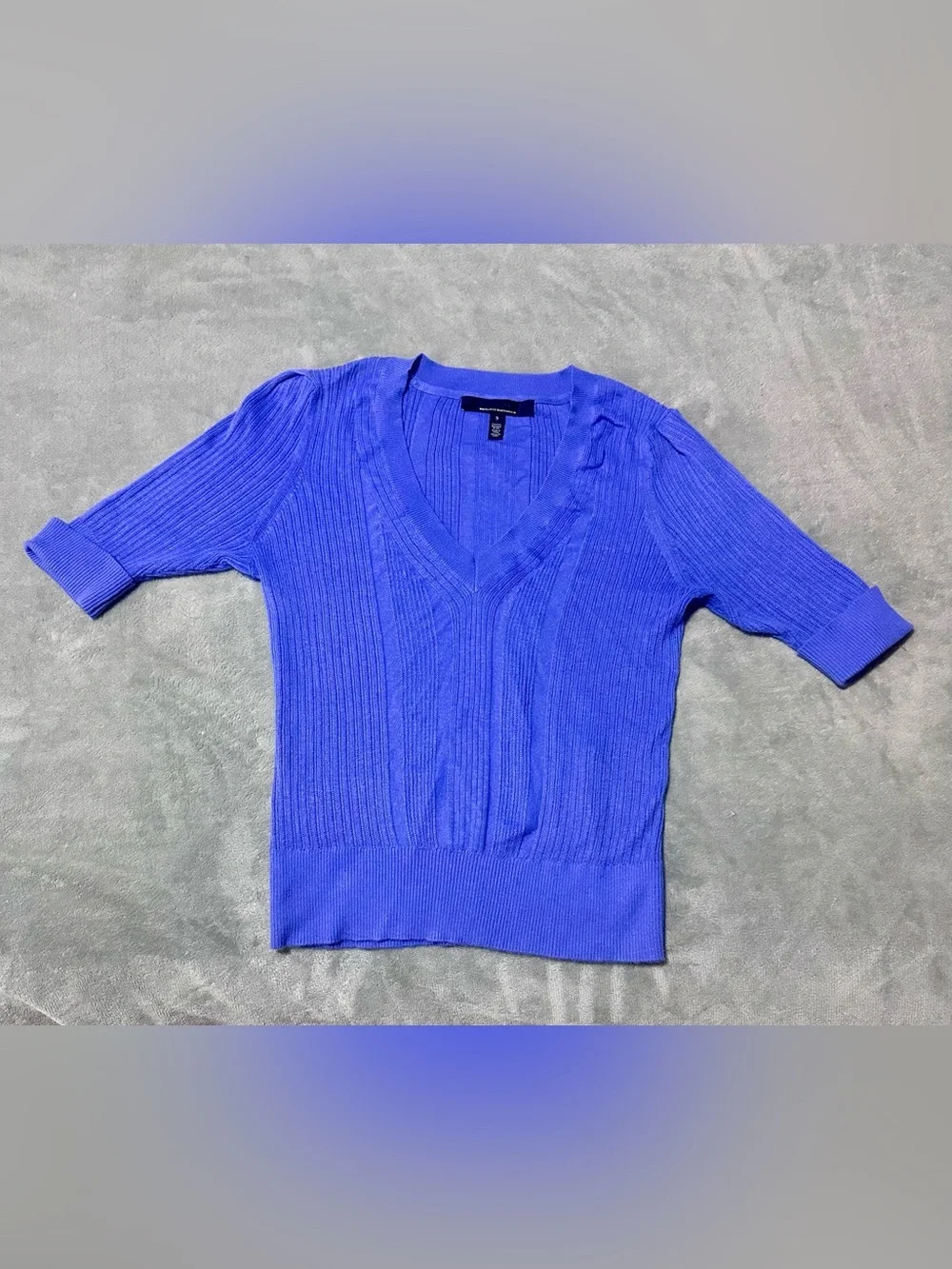 WHBM Women’s Violet V-Neck Ribbed Short-Sleeve Sweater SMALL